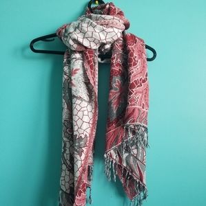 ☀️Red and white scarf